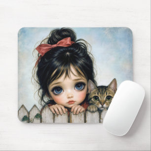 Kleines Mädchen mit großen Augen und Haustierkatze Mousepad