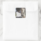 Kleines Mädchen mit ihrem Pferd Quadratischer Aufkleber (Tasche)