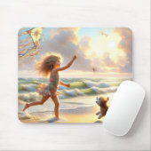 Kleines Mädchen mit Kitesurf am Strand Mousepad (Mit Mouse)