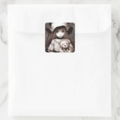 Kleines Mädchen mit Teddy Bär in Beängstigenden Wä Quadratischer Aufkleber (Tasche)