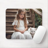 Kleines Mädchen mit weißer Katze Mousepad (Mit Mouse)