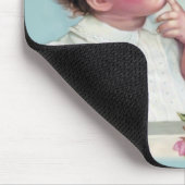 Kleines Mädchen und blauer Vogel Mousepad (Ecke)