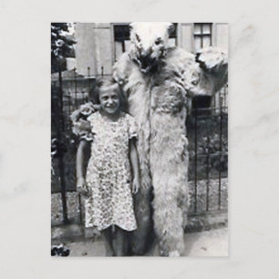 kleines Mädchen und Ungeheuer4 Postkarte