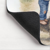 Kleines Mädchen verschickt einen Brief Mousepad (Ecke)