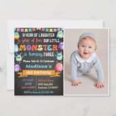 Kleines Monster thematisches 3. Geburtstag Party F Einladung (Vorderseite)