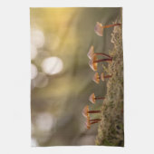 Kleines Mushrooms Nature Foto Geschirrtuch (Vertikal)