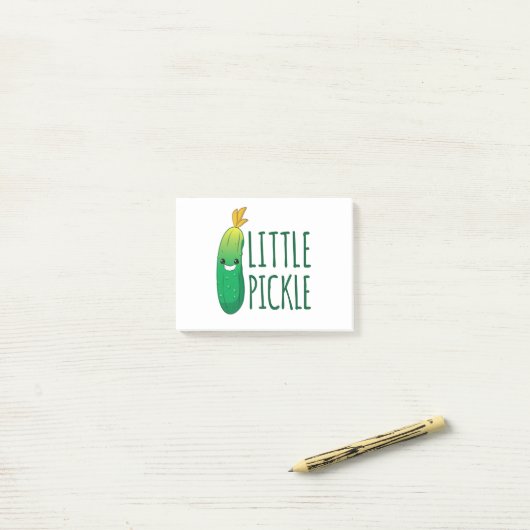Kleines Pickle Niedlich Grünes Pickle mit Sonnenbr Post-it Klebezettel (Auf Schreibtisch)