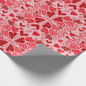 Kleines rosa rotes Herz Valentingeschenk Geschenkpapier (Ecke)