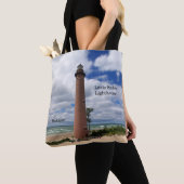 Kleines Sable Lighthouse auf der ganzen Tasche (Von Nahem)