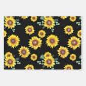 Kleines Sonnenblumenmuster auf schwarzem Hintergru Geschenkpapier Set (Vorderseite 2)