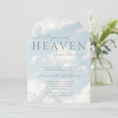 Kleines Stück Heaven Baby Dusche Cloudy Einladung (Stehend Vorderseite)