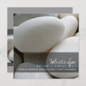 Kleines weißes Kiesel-Foto-moderne Einladung (Vorne/Hinten)