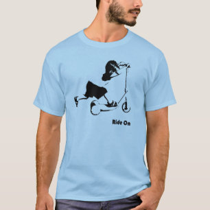 Kleinkind Riding on Scooter T-Shirt