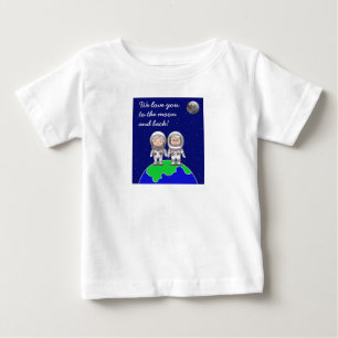 Kleinkind T-Shirt mit Großeltern von Jo Images