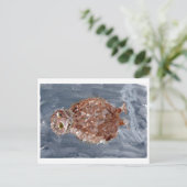 Kleinuhu mit grauer Postkarte (Stehend Vorderseite)