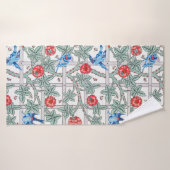 Klettergarten Rose & Kleiner Vogel, William Morris Badehandtuch (Badehandtuch)