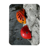 Kletterhelme auf einem Rock Magnet (Vertikal)