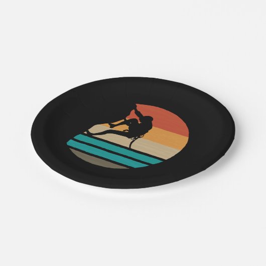 Klettern Klettern Retro Pappteller (Schrägansicht)