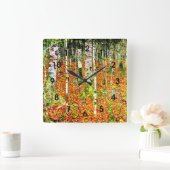 Klimt - Birchwald, Gemälde von Gustav Klimt Quadratische Wanduhr (Zuhause)