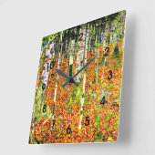 Klimt - Birchwald, Gemälde von Gustav Klimt Quadratische Wanduhr (Winkel)