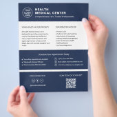 Klinik Arzt Individuelles Logo QR-Code Marineblau Flyer (Hand)