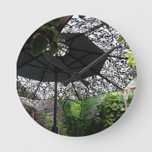 KLOCK ZUM THAI RESTURTURIEREN UMBRELLA / SZENE RUNDE WANDUHR (Vorderseite)