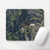 Kloster Taktsang auf der Klippe, Paro, Bhutan Mousepad (Mit Mouse)