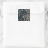 Kloster Taktsang auf der Klippe, Paro, Bhutan Quadratischer Aufkleber (Tasche)
