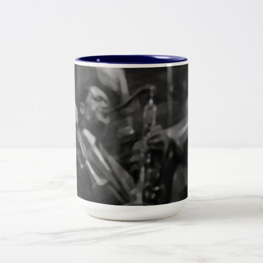 Klub Orchestra zu l´huile Zweifarbige Tasse (Mittel)