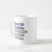 Klüger schlafen mit einem Luftfahrtingenieur Kaffeetasse (Vorderseite Links)