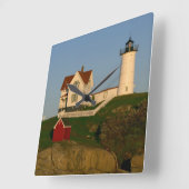 Klumpen-Leuchtturm in York Maine Quadratische Wanduhr (Winkel)