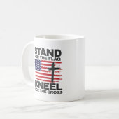 Kneel für das Kreuz Kaffeetasse (Vorderseite Links)