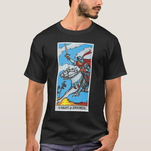 Knight Templar Knight Of Swords Occult Tarot Card T-Shirt (Vorderseite)
