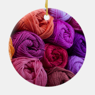 Knittern, Kegelgarn, bunte Kleider Keramik Ornament