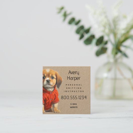 Knitting Instructor Puppy in Sweater Business Card Quadratische Visitenkarte (Stehend Vorderseite)