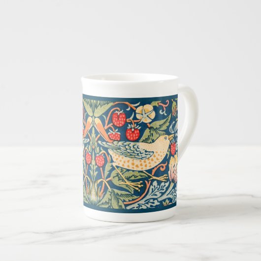 KNOCHENCHINA TASSE: WILLIAM MORRIS STRAWBERRY THIE PORZELLANTASSE (Vorderseite Rechts)
