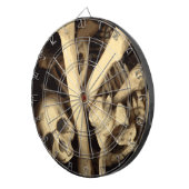 Knochenstall. Dartscheibe (Vorderseite rechts)