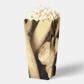 Knochenstall. Geschenkschachtel (Geplatzt)