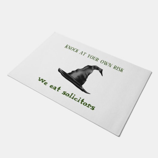 Knock auf eigene Gefahr Fußmatte (Schrägansicht)