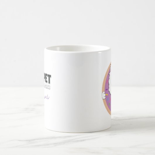 Knöpfe in einem Donut Kaffeetasse (Mittel)