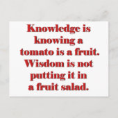 Knowledge vs. Wisdom Tomato Edition Postkarte (Vorderseite)