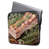 Knuspriger Bacon-Block Kräuter Laptopschutzhülle (Vorderseite Links)