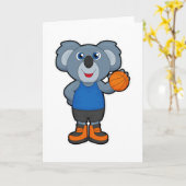 Koala als Basketballspieler mit Basketball Karte (Gelbe Blume)