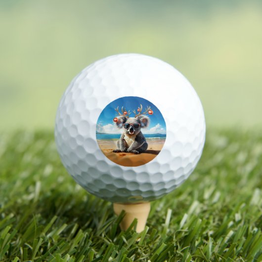 Koala am Strand mit Geweih und Schmuck Golfball (Insitu T-Shirt)