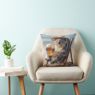 Koala-Bär mit einem Bier am Strand Kissen