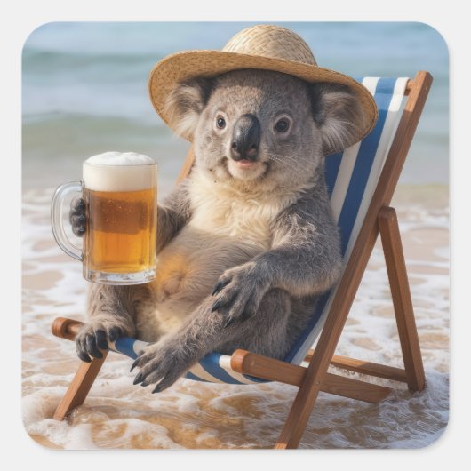 Koala Bär mit einem Bier am Strand Quadratischer Aufkleber (Vorderseite)