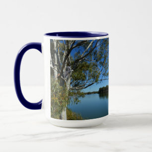 Koala-Bären, die in Gummi-Baum schlafen, Tasse