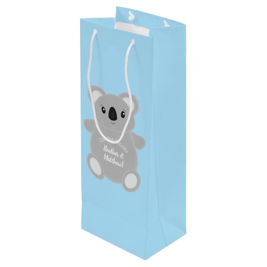 Koala Bear Babydusche Geschenktüte Für Weinflaschen (Rückseite Schrägansicht)