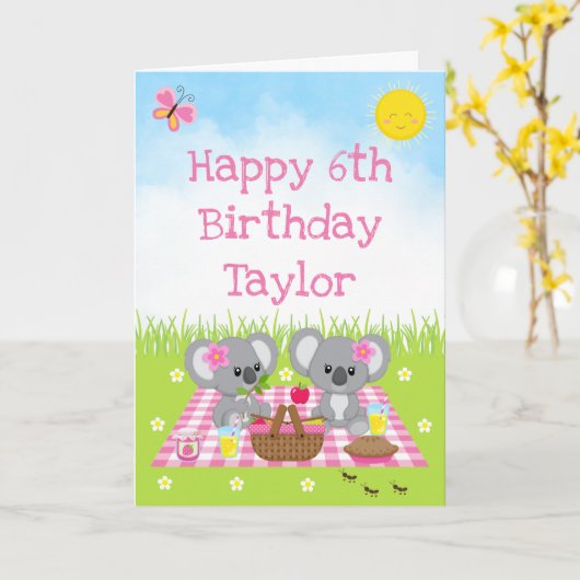 Koala Bear Picnic Pink Gingham Happy Birthday Karte (Gelbe Blume)