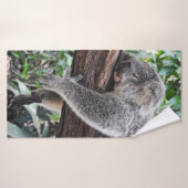 KOALA BEAR SLEEPING ON TREE BADEHANDTUCH (Badehandtuch)